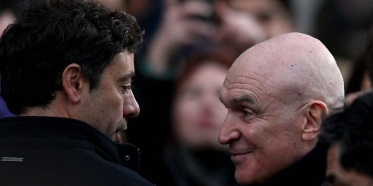 Espert se desvincula de Machado, pero registros lo acusan de narcotráfico