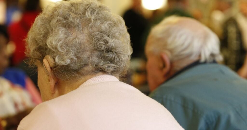 Jubilados y pensionados empezarán a cobrar haberes de octubre desde el 30