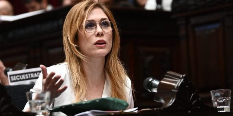 Denuncian a Lilia Lemoine por presunto lavado de activos y encubrimiento