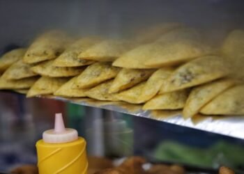 Empanadas de camarón: el manjar costero que conquista paladares argentinos