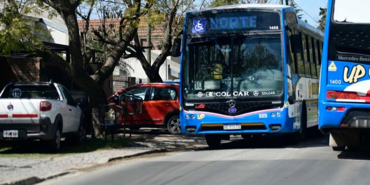 Aumento del 4,1% en el boleto de micros en Buenos Aires, supera los $570