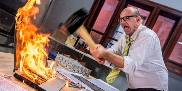 El impacto de las plataformas monopolísticas en la experiencia del usuario