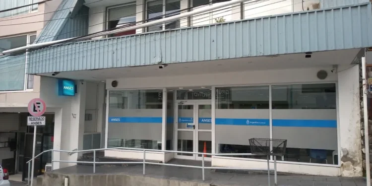 ANSES anunciará nuevos beneficios y aumento en jubilaciones en noviembre
