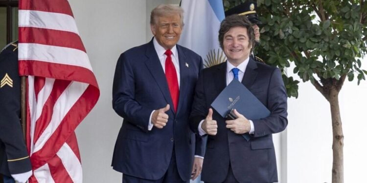 Trump elogia a Milei tras su triunfo electoral en Argentina