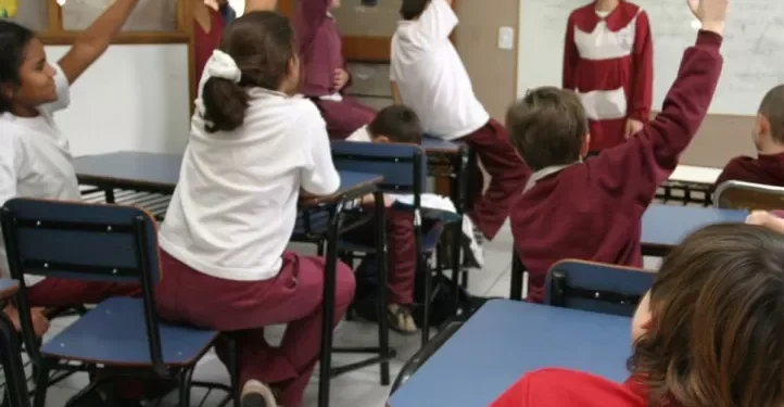 El Gobierno deroga decreto de 1993 y flexibiliza regulaciones para colegios privados en el país