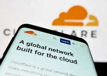 Cayó Cloudflare y arrastró a millones: el "apagón" que afectó a Internet y a sus usuarios