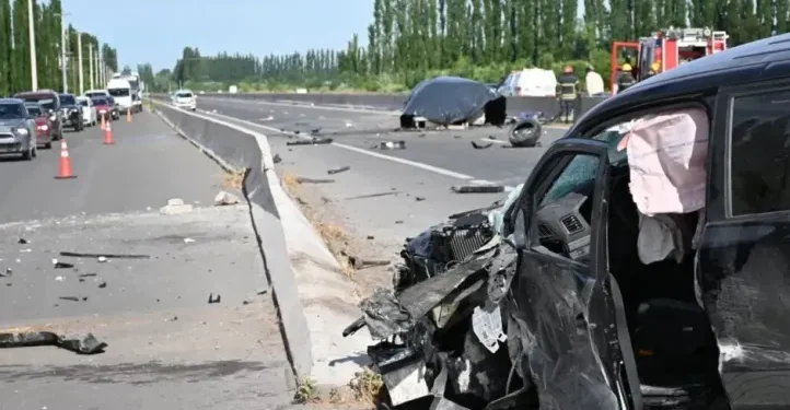 Cuatro muertos en impactante choque en la Ruta 22 antes del fin de semana XXL
