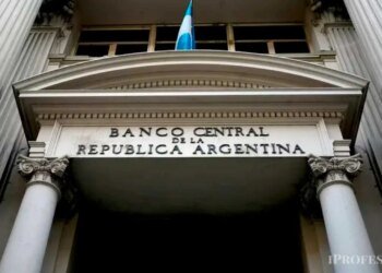 Banco Central limita cobros a contribuyentes en situación fiscal irregular con nueva normativa