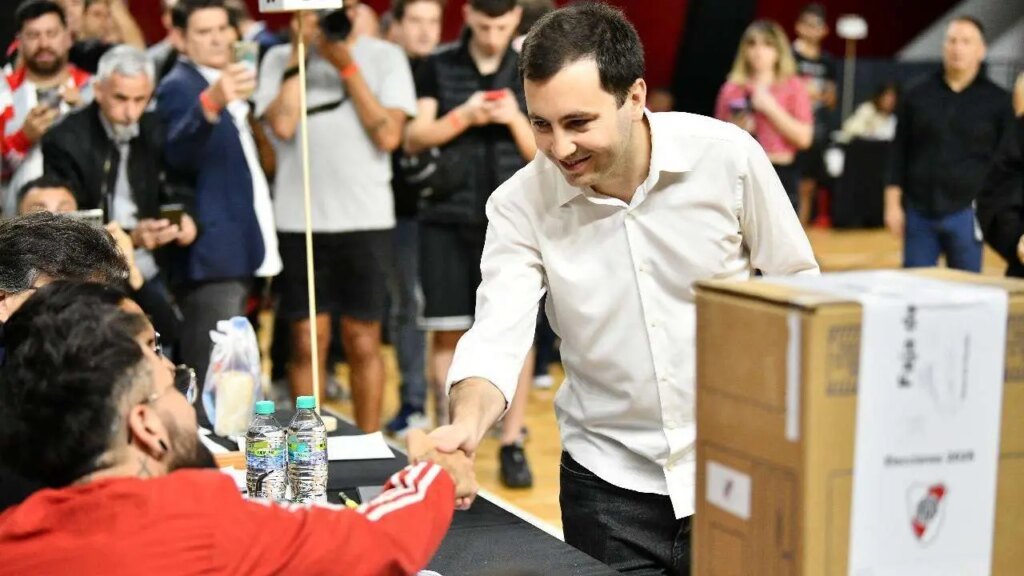 Stéfano Di Carlo es electo presidente de River Plate en histórica votación