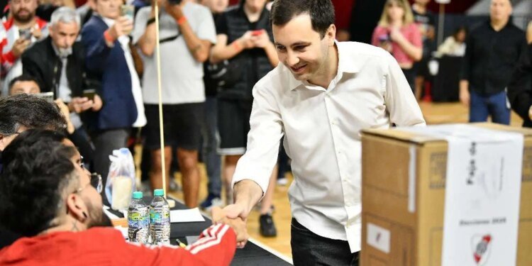 Stéfano Di Carlo es electo presidente de River Plate en histórica votación