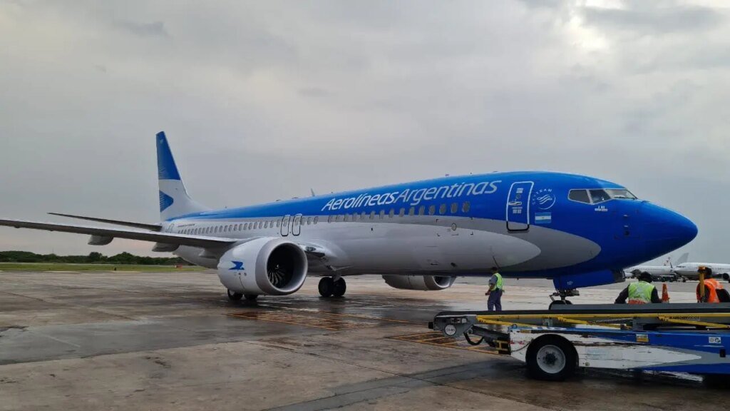 Aerolíneas Argentinas incorpora un nuevo Boeing 737 MAX para el verano