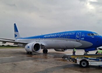Aerolíneas Argentinas incorpora un nuevo Boeing 737 MAX para el verano