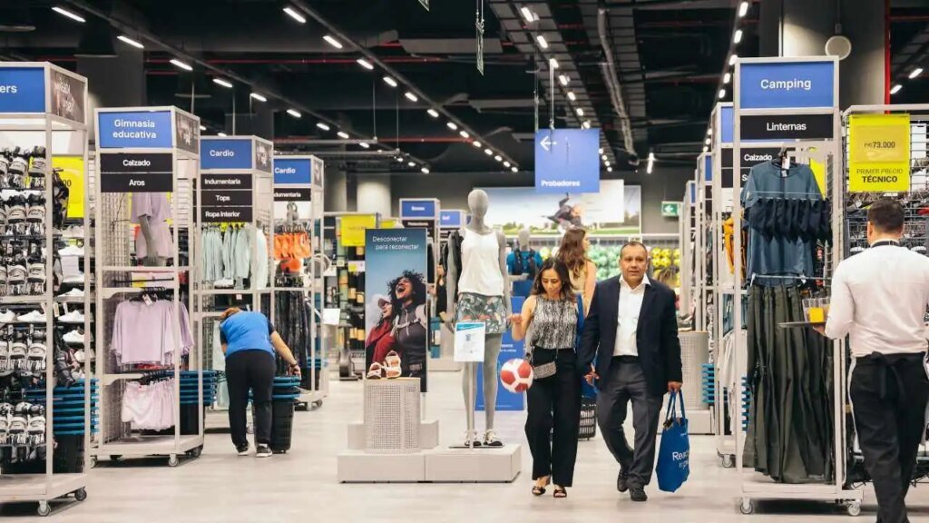 Decathlon arrasa en ventas en Vicente López y ofrece hasta 100 modelos de zapatillas desde $39.900