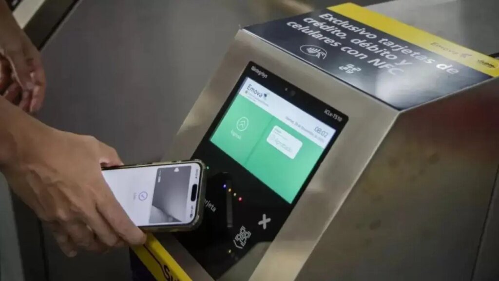 Ualá lanza reintegro del 100% en subtes y colectivos, revolucionando el transporte público