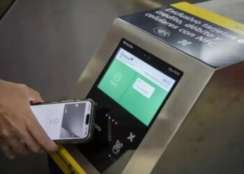 Ualá lanza reintegro del 100% en subtes y colectivos, revolucionando el transporte público