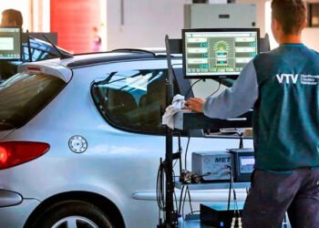 A partir de ahora, taxis y camiones deberán realizar la VTV al menos dos veces al año