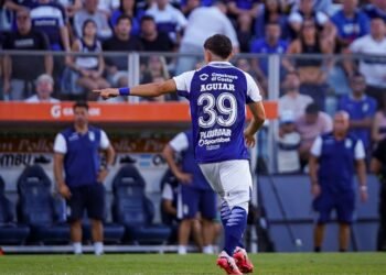 Gimnasia logró una victoria clave y dos juveniles debutaron juntos en Primera