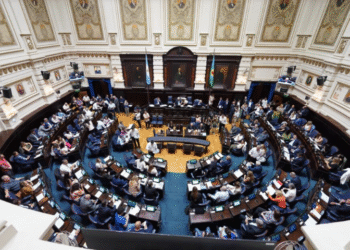 Kicillof impulsa debate clave sobre Presupuesto 2026 en Diputados bonaerenses