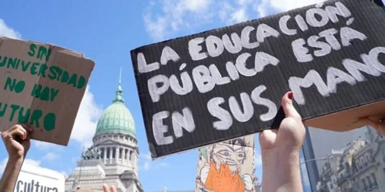 Universidades recibirán más fondos en 2026, pero no se aplicará la ley de financiamiento