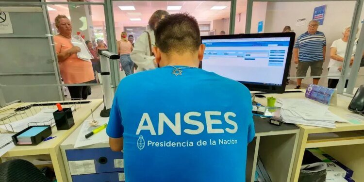ANSES: ¿Quiénes cobran la asignación y jubilaciones del 17 al 20 de noviembre?