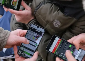 Diputados bonaerenses impulsan medidas para frenar apuestas online en escuelas de la provincia