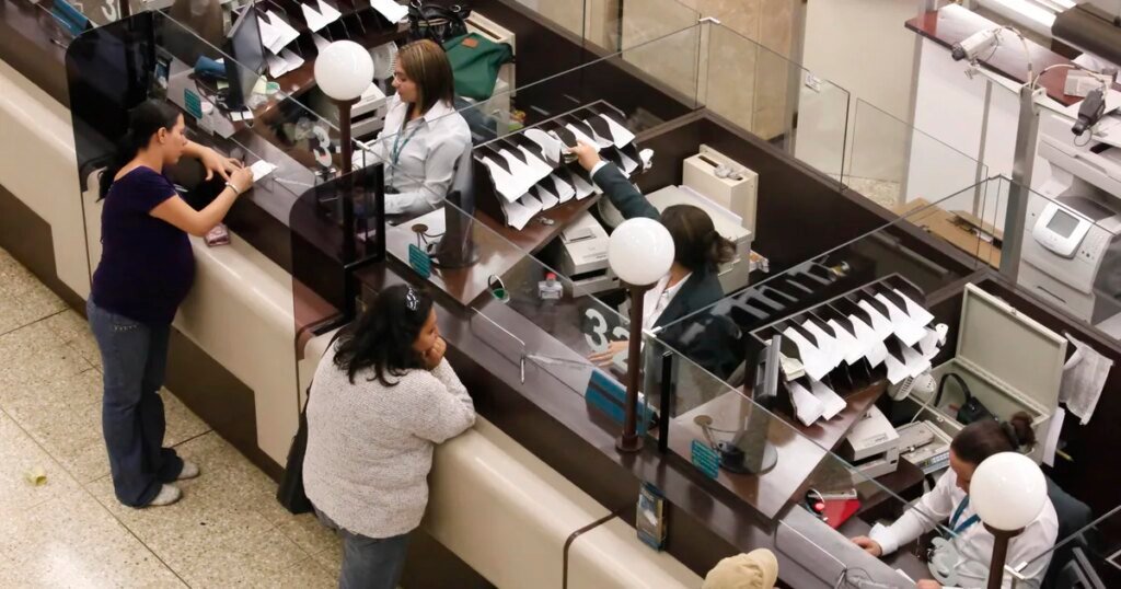 Los bancarios lograron un aumento del 24,8% y el salario mínimo será de $1.747.233,21