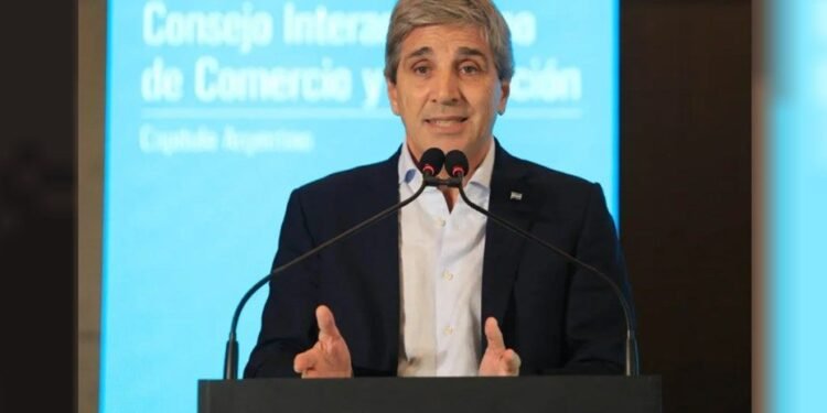 Caputo prevé que Argentina podría crecer hasta un 10% en 2026 si mantiene reformas económicas