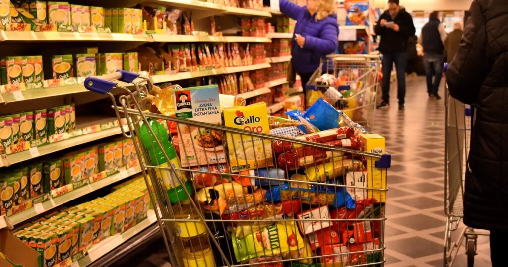 Crisis en la provincia de Buenos Aires: despidos y cierres afectan al sector alimenticio