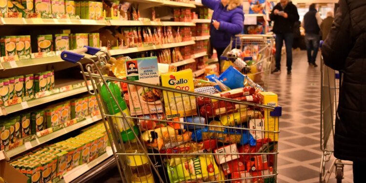 Crisis en la provincia de Buenos Aires: despidos y cierres afectan al sector alimenticio