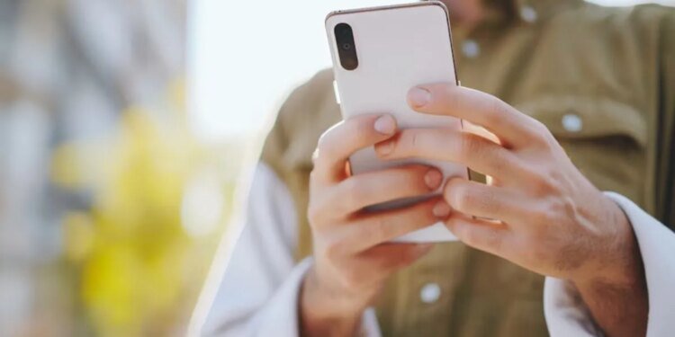 Cómo revisar el tiempo de uso diario en celulares Android e iPhone para una mejor gestión digital