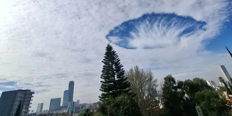 Impactante Cavum sorprende en Puebla, aunque meteorólogos confirman su origen natural
