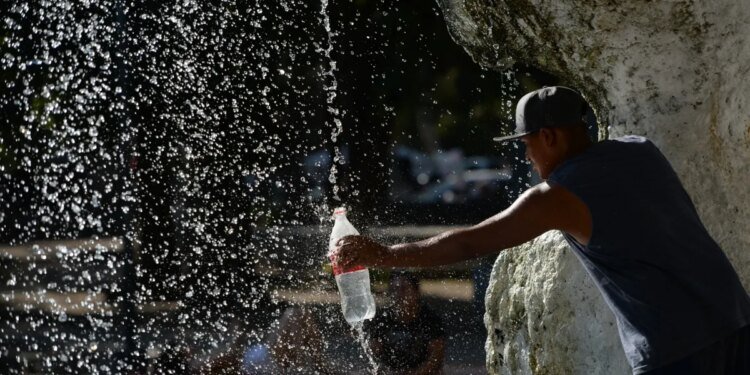 Argentinos ante un fin de semana de calor extremo y tormentas intensas en el horizonte