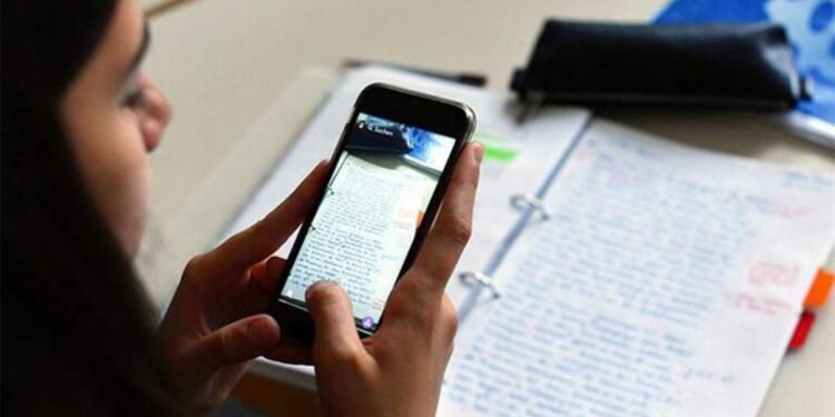 Diputados unifican proyectos para bloquear apuestas online en escuelas