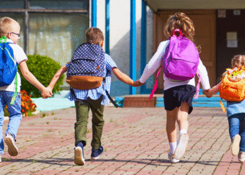 Se abre la inscripción para la ayuda escolar del sindicato de vidrio