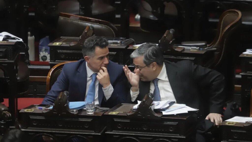 Duro golpe al peronismo: La Libertad Avanza suma tres diputados y consolidan su bloque