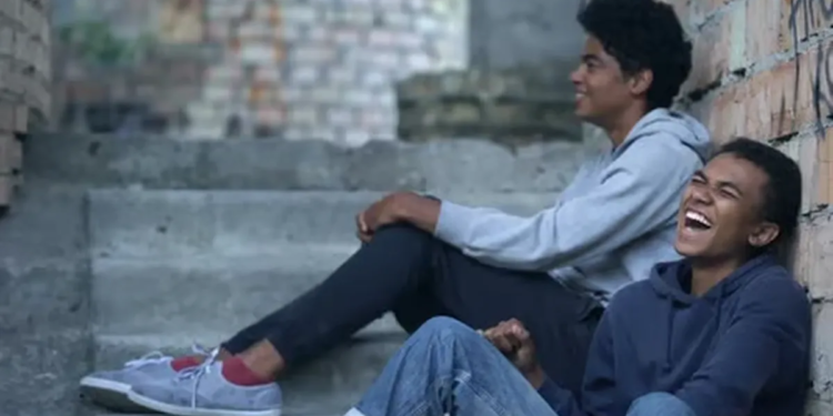 Los hombres rompen el silencio y hablan de sus emociones en tiempos de cambio