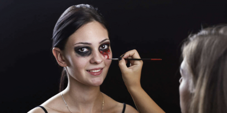 Crea heridas falsas terroríficas para Halloween con gelatina y glicerina