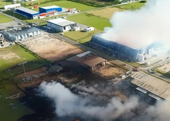 Resultados de análisis confirman ausencia de riesgos en el incendio de Ezeiza, pero continúan monitoreos