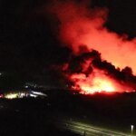 Investigan incendio que arrasó naves en el Parque Industrial de Ezeiza y dejó heridos