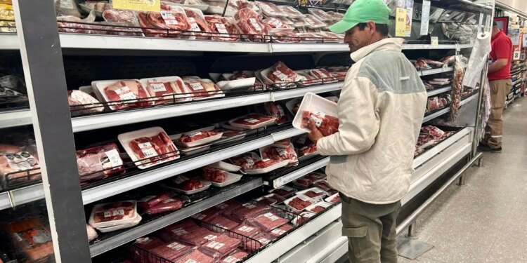 La inflación de noviembre supera el 2% y continúan los aumentos en tarifas y alimentos