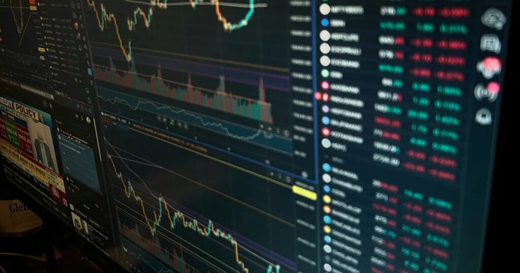 Adolescentes podrán invertir en nuevos instrumentos financieros tras resolución de la CNV