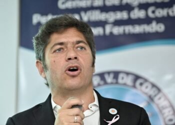 Kicillof critica a Milei por omitir a provincias en convocatoria clave
