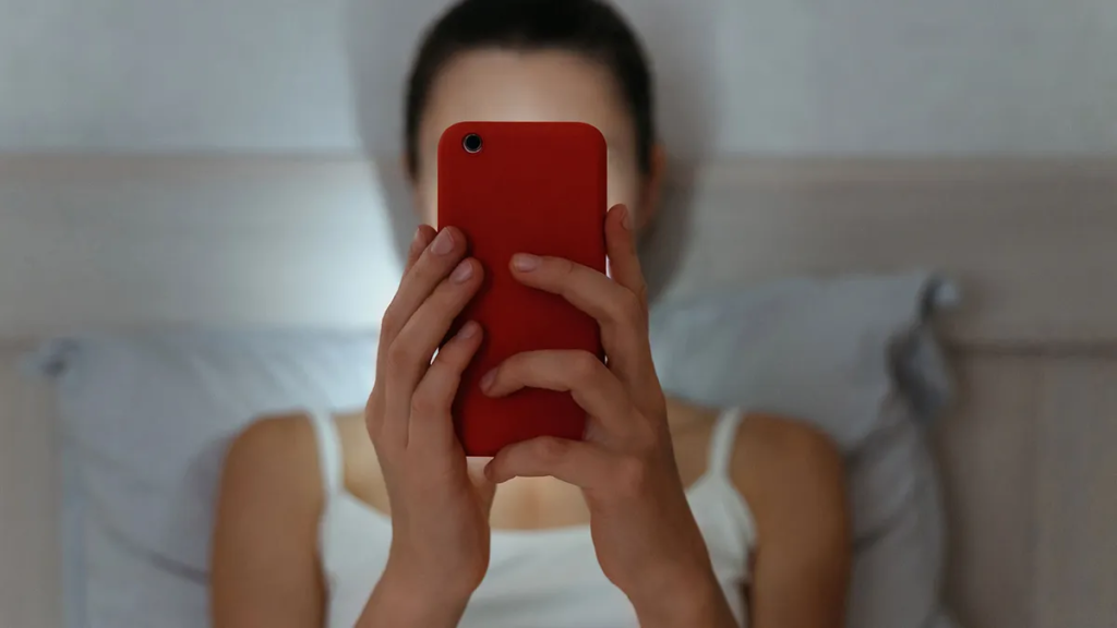 Las pantallas dominan nuestra vida: del entretenimiento a la política, sin escapar del algoritmo