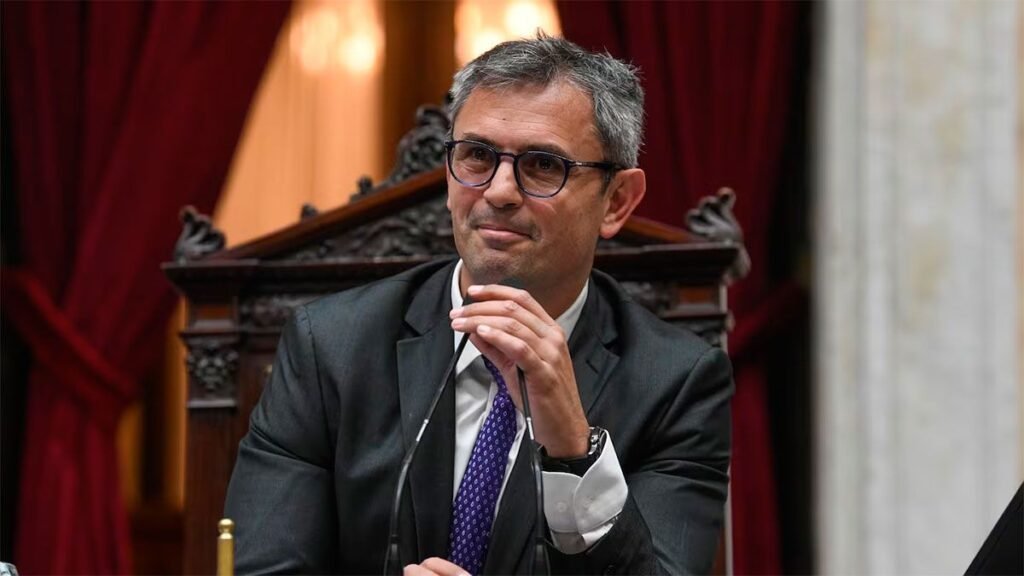 Menem impulsa reforma laboral y busca apoyo en la Cámara para dinamizar el trabajo en Argentina