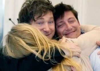 Milei reestructura su Gabinete y Santiago Caputo podría ser “superministro”