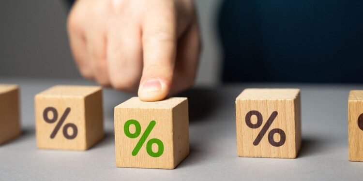 Bancos y fintech compiten por ahorristas tras cambio en tasa de interés del Banco Central