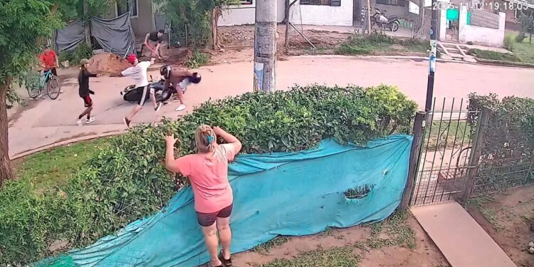 Córdoba: Violento robo en barrio Los Robles dejó al descubierto la inseguridad cotidiana