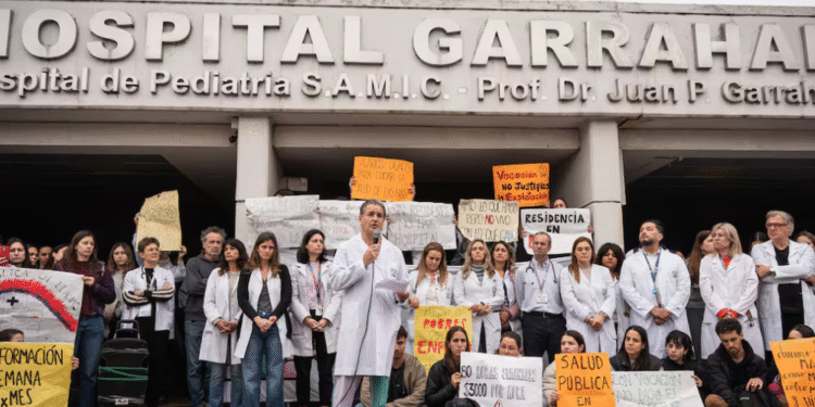 Garrahan renuncia al aumento salarial del 61% para priorizar recursos sanitarios