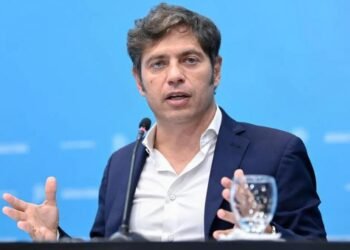 Kicillof acusa a Milei de "robo" y exige a la Legislatura aprobar ley de financiamiento