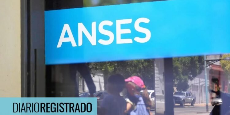 ANSES entrega más de $150.000 a familias en diciembre: ¿cuánto se cobrará este mes?